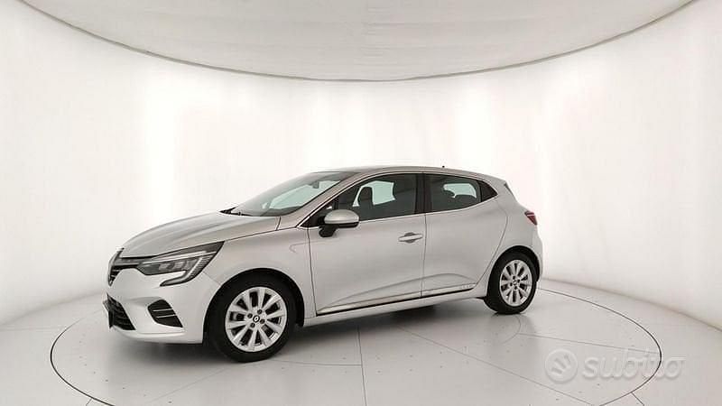 Usata Renault Clio Intens 140 CV (102 kW) 2022 Grigio Utilitaria