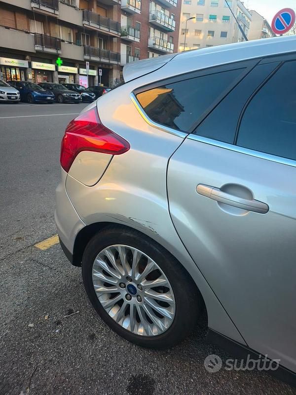 Usata Ford Focus 150 CV (110 kW) 2012 Grigio Berlina