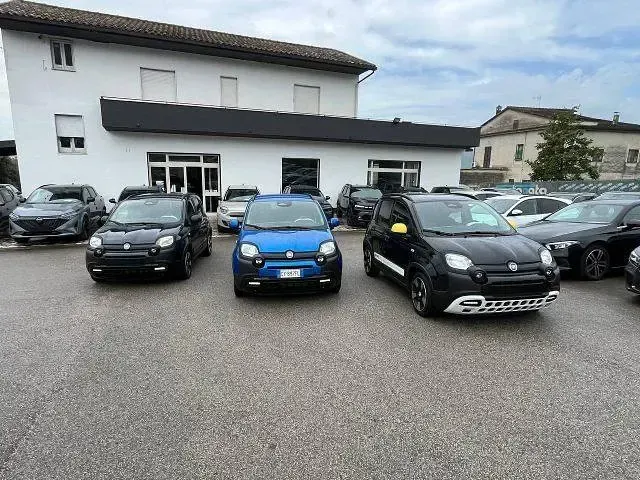 Usata Fiat Panda Cross Cross 69 CV (50 kW) 2025 Blu Utilitaria