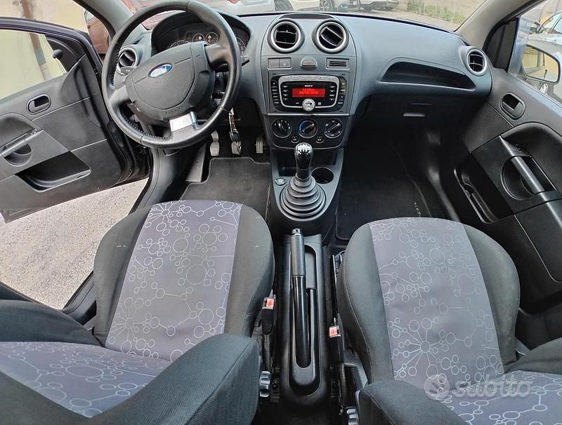 Usata Ford Fiesta 2008 Nero Utilitaria