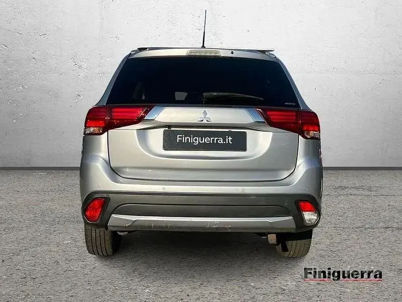 Usata Mitsubishi Outlander Instyle 150 CV (110 kW) 2016 Other SUV