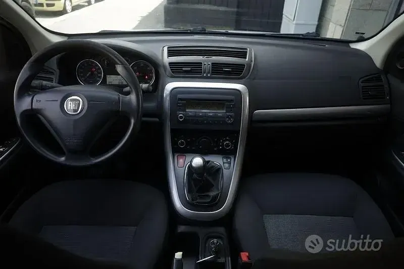Usata Fiat Croma Active 120 CV (88 kW) 2009 Argento Utilitaria
