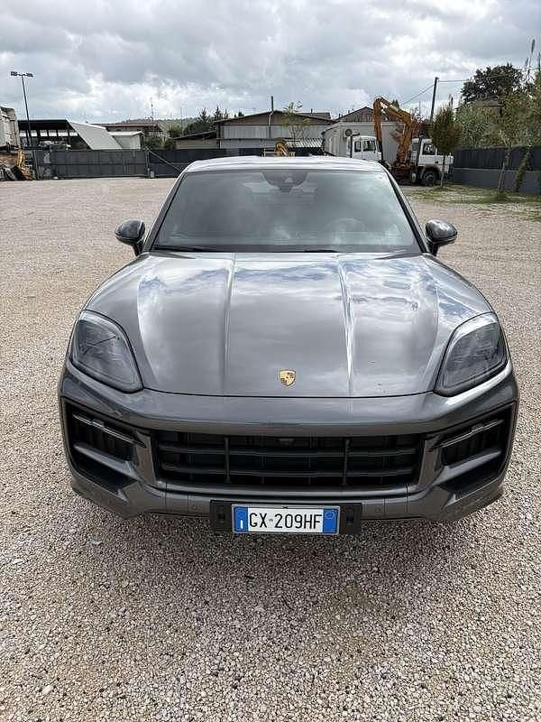 Usata Porsche Cayenne 500 CV (367 kW) 2025 Grigio SUV