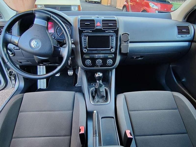 Usata VW Golf VI Comfortline 105 CV (77 kW) 2008 Argento Utilitaria