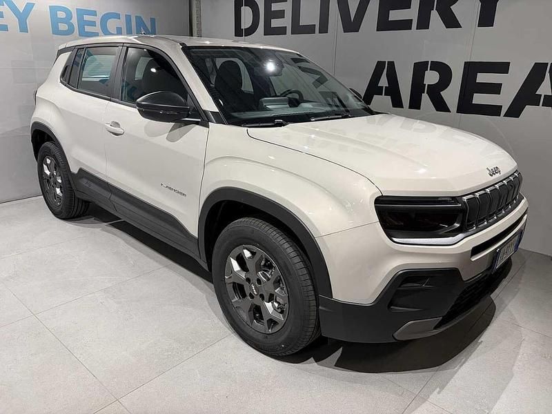 Nuova Jeep Avenger Longitude 101 CV (74 kW) 2025 Beige SUV