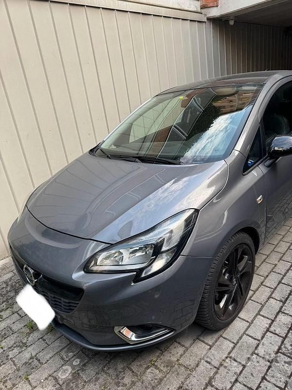 Usata Opel Corsa 2015 Grigio Coupé