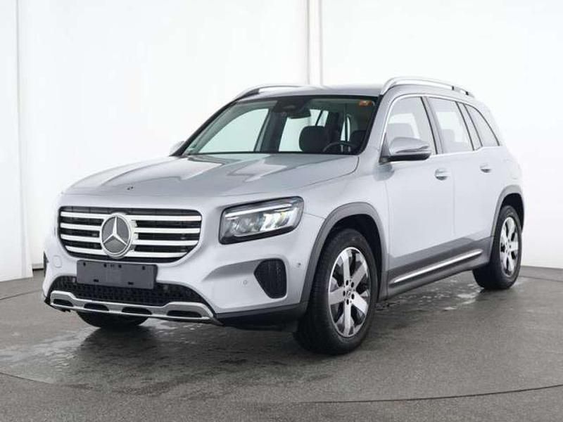 Argento Usata 2024 Mercedes GLB180 Progressive SUV | 37.900 € (Buon prezzo) - Immagine 1/4