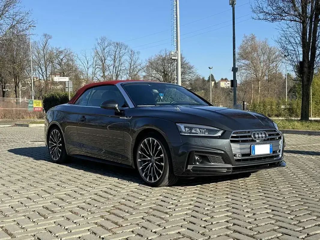 Usata Audi A5 Cabriolet S-Line 190 CV (139 kW) 2018 Grigio Cabrio