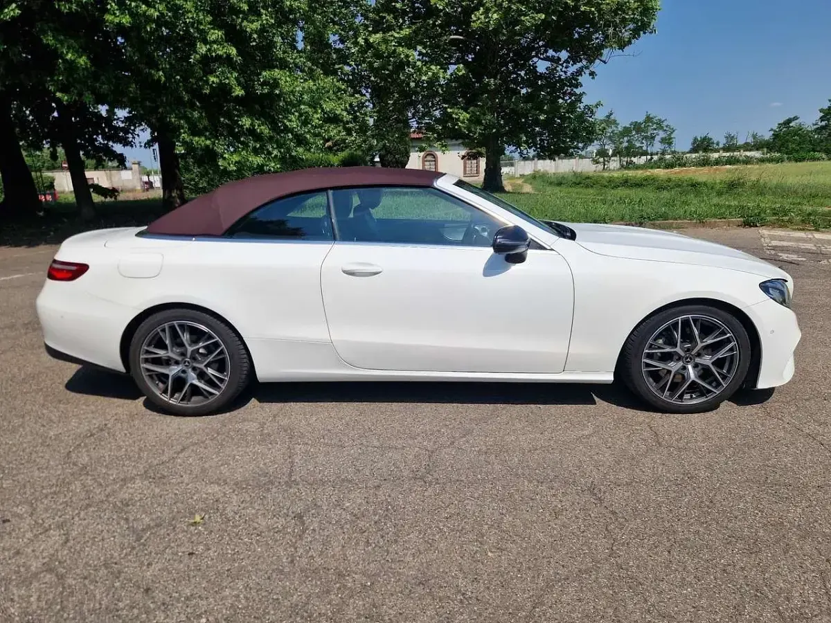 Usata Mercedes E220 Business 194 CV (142 kW) 2018 Bianco Cabrio