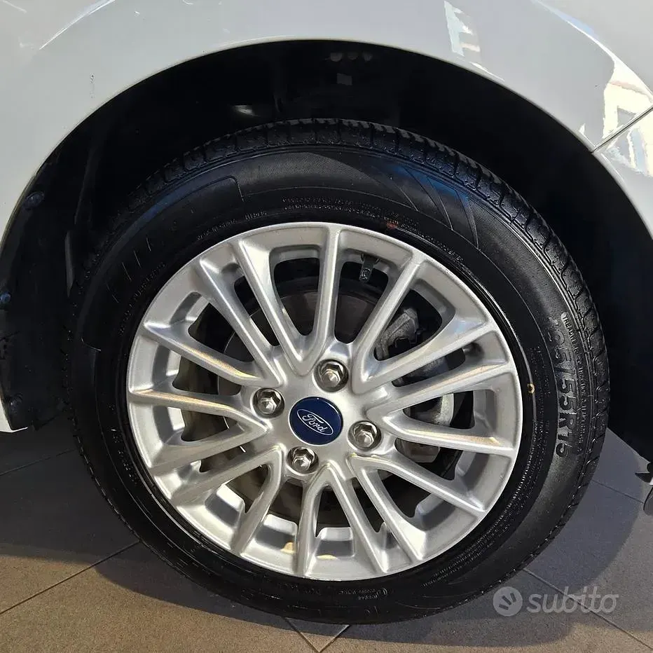 Usata Ford Ka Ultimate 86 CV (63 kW) 2019 Bianco Berlina