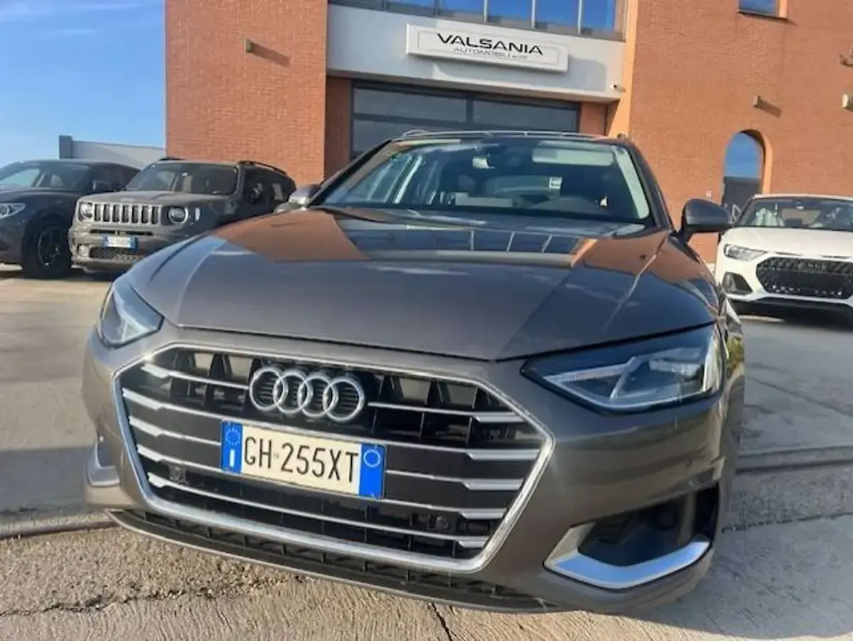 Usata Audi A4 Advanced Plus 163 CV (119 kW) 2022 Grigio Station wagon