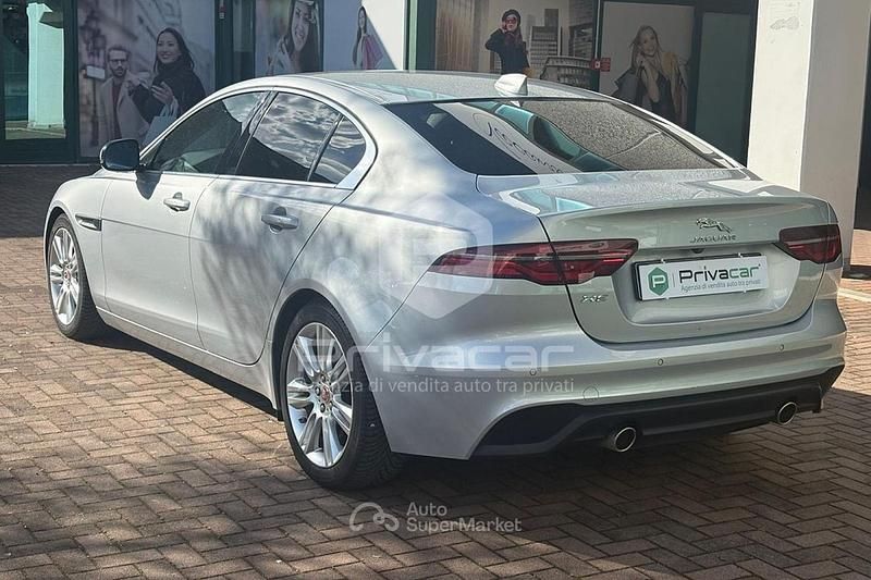 Usata Jaguar XE SE 250 CV (183 kW) 2023 Gray Berlina