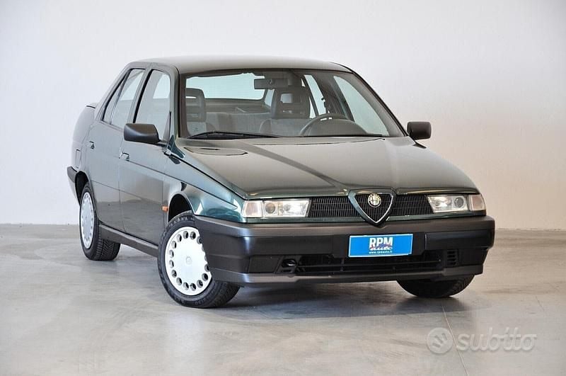 Usata Alfa Romeo 155 126 CV (92 kW) 1993 Verde Berlina