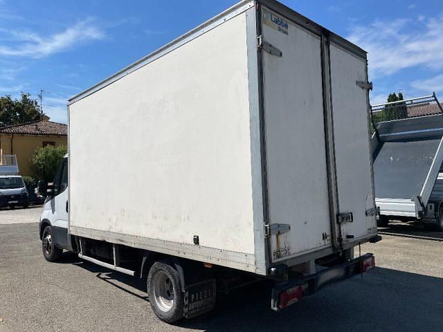 Usata Iveco Daily 160 CV (117 kW) 2017 Bianco Cabrio