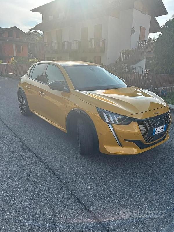 Usata Peugeot 208 GT 100 kW (136 CV) 2021 Giallo Utilitaria