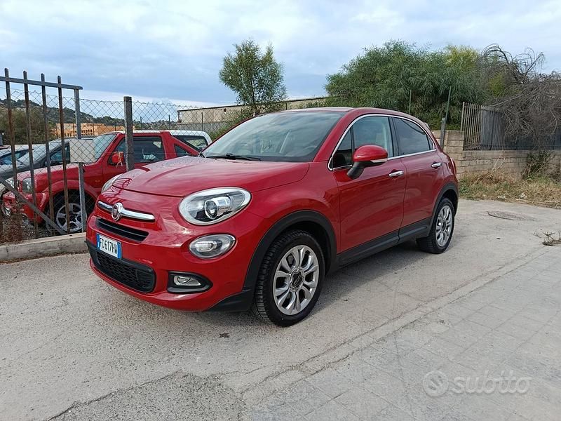 Rosso Usata 2016 Fiat 500X Lounge SUV | 12.500 € (Cara) - Immagine 1/4