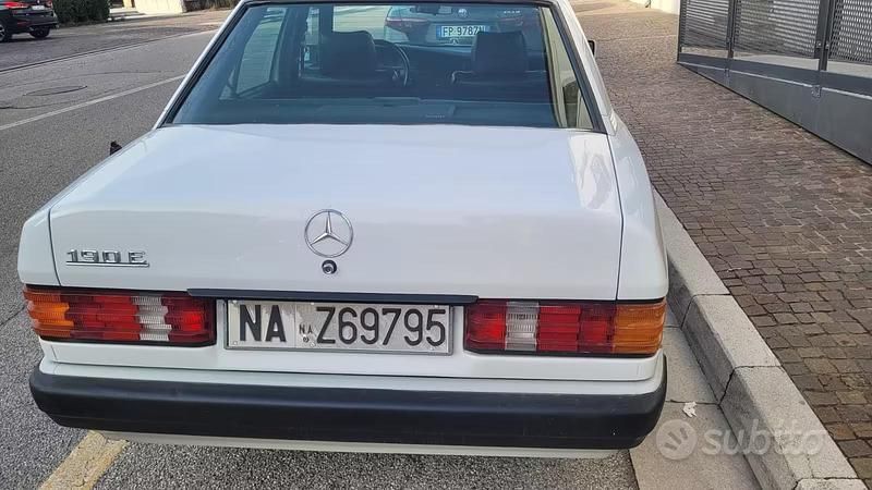 Usata Mercedes 190 109 CV (80 kW) 1992 Berlina