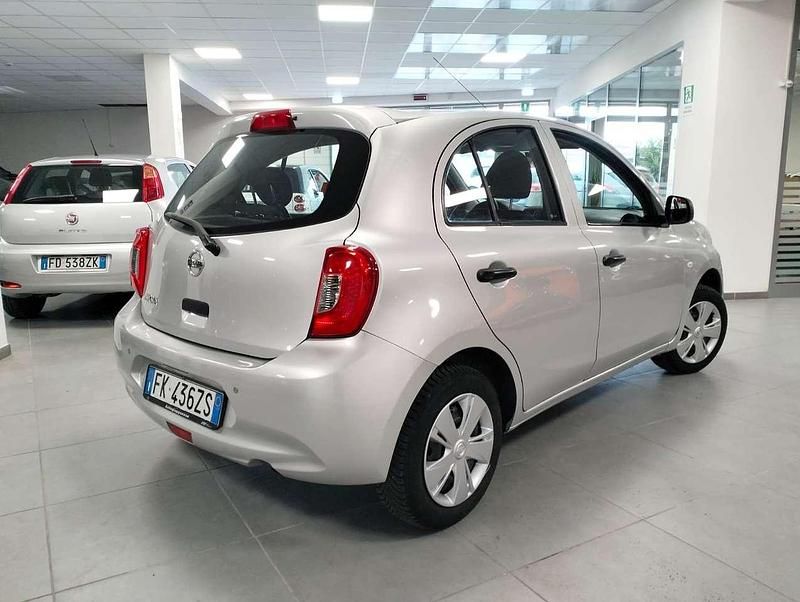 Usata Nissan Micra Comfort 80 CV (58 kW) 2017 Argento Utilitaria