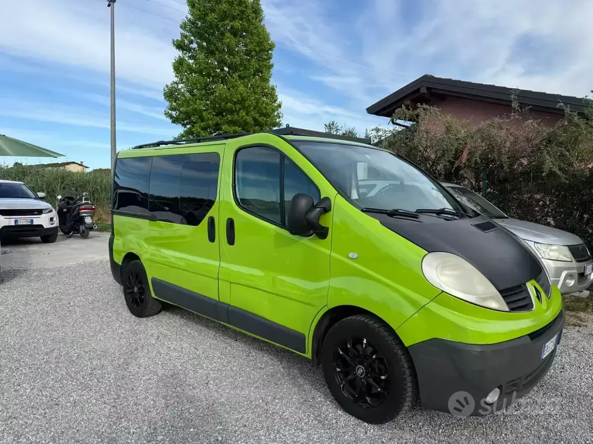 Usata Renault Trafic 117 CV (86 kW) 2009 Verde Monovolume