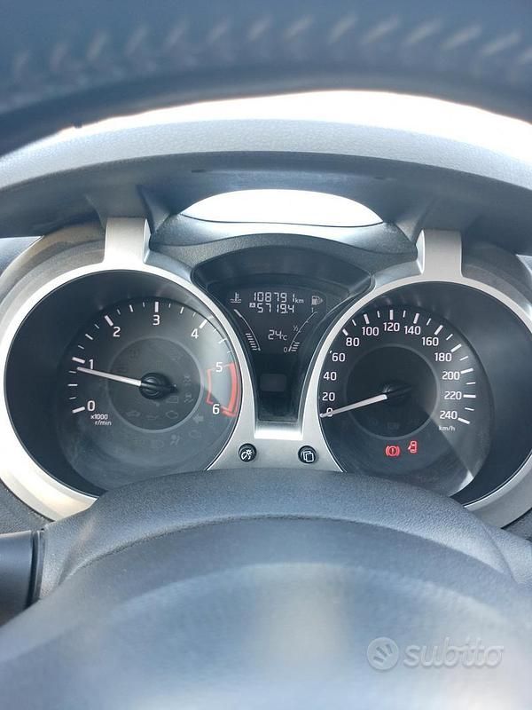 Usata Nissan Juke Acenta 110 CV (80 kW) 2019 Rosso SUV