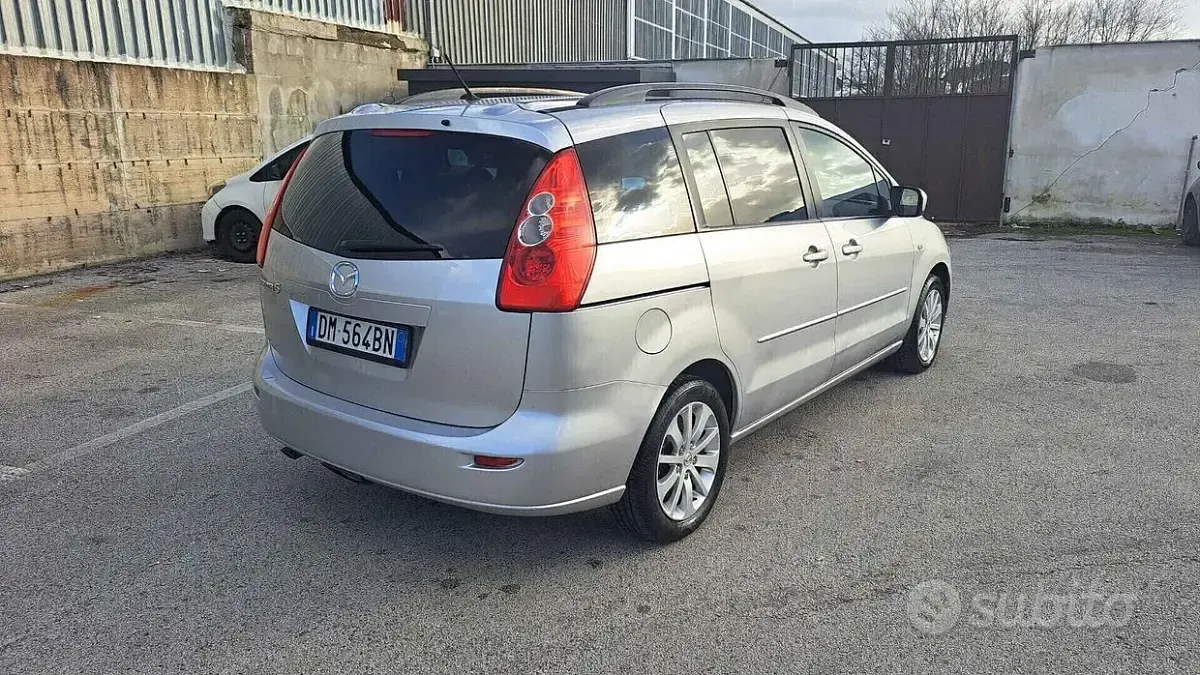 Begagnad Mazda 5 Active 116 HK (85 kW) 2007 Grå Minibuss