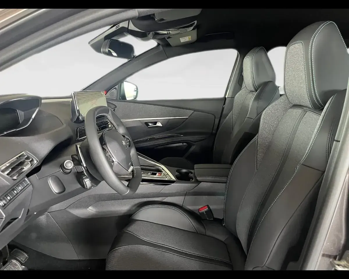 Usata Peugeot 3008 Allure 225 CV (165 kW) 2025 Grigio SUV