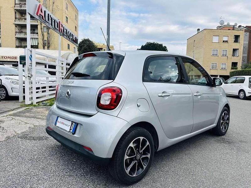 Usata Smart ForFour Passion 71 CV (52 kW) 2016 Argento Utilitaria