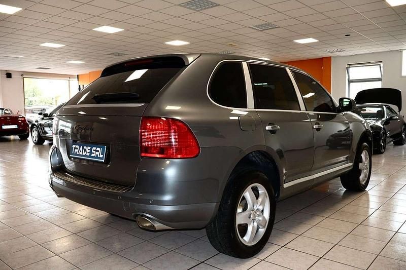 Usata Porsche Cayenne 250 CV (183 kW) 2004 Grigio SUV