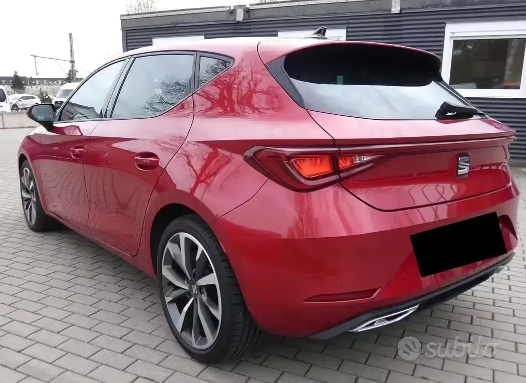 Usata Seat Leon FR 131 CV (96 kW) 2022 Rosso Berlina