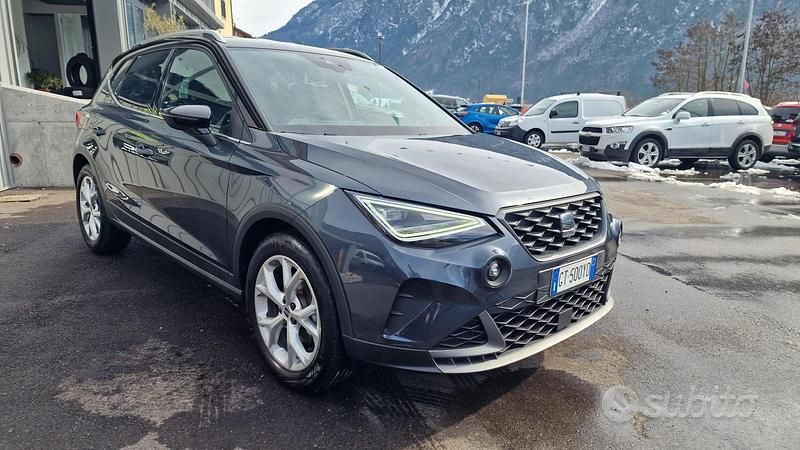 Usata Seat Arona FR 95 CV (69 kW) 2024 Grigio SUV