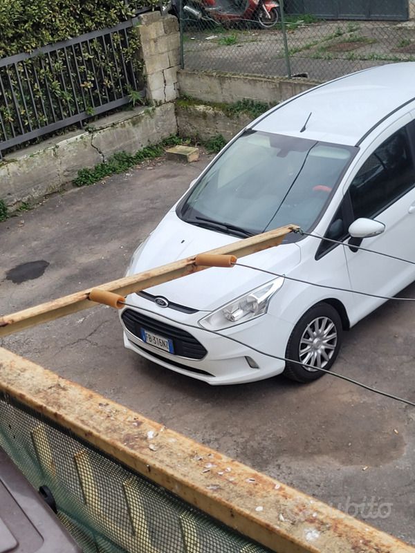 Usata Ford B-MAX Sport 75 CV (55 kW) 2015 Bianco Monovolume