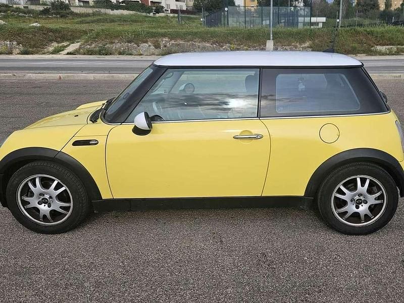 Usata 2005 Mini ONE Due volumi | 3900 € (Ottimo prezzo) - Immagine 1/4