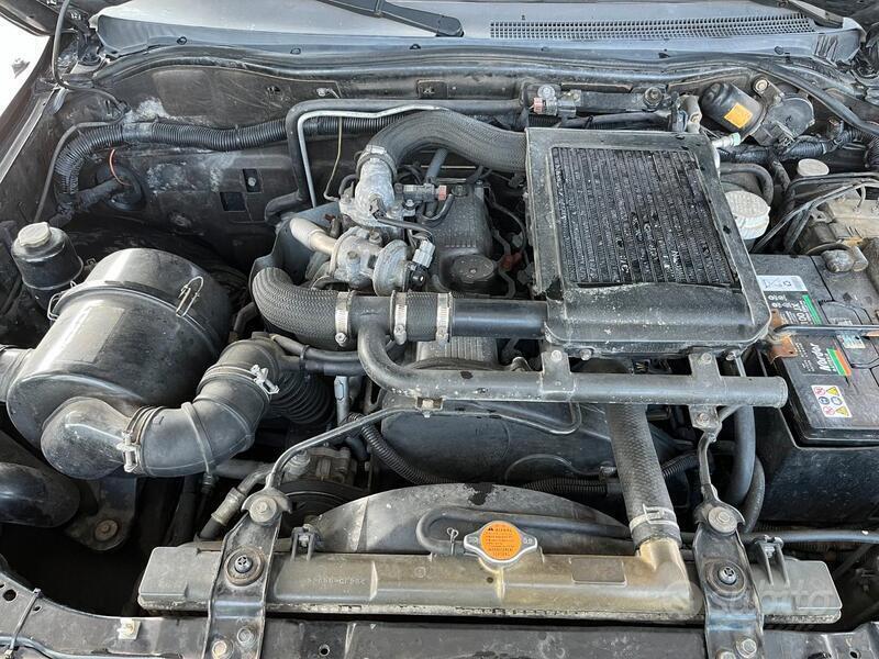 Usato 2002 Mitsubishi Pajero 2.5 Diesel 115 CV (7.300 €)