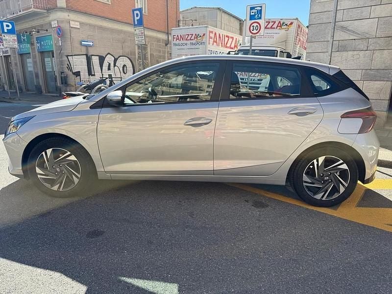 Usata Hyundai i20 101 CV (74 kW) 2021 Argento Berlina