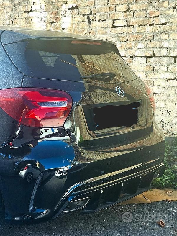 Usata Mercedes A200 AMG line 156 CV (114 kW) 2015 Nero Berlina