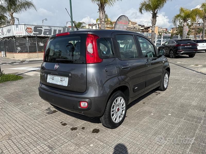 Usata Fiat Panda Lounge 69 CV (50 kW) 2019 Grigio Utilitaria