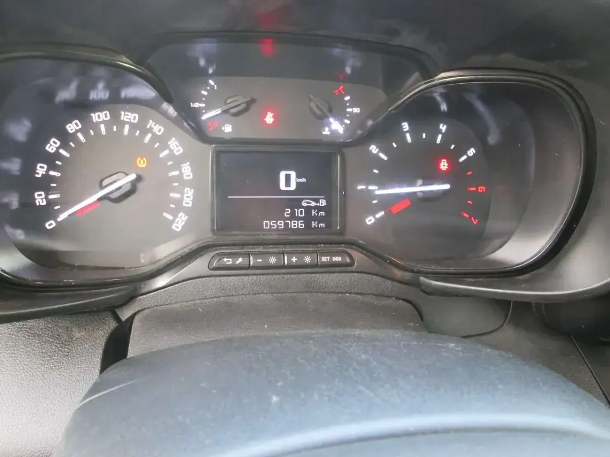 Usata Citroën Berlingo 131 CV (96 kW) 2023 Bianco Monovolume
