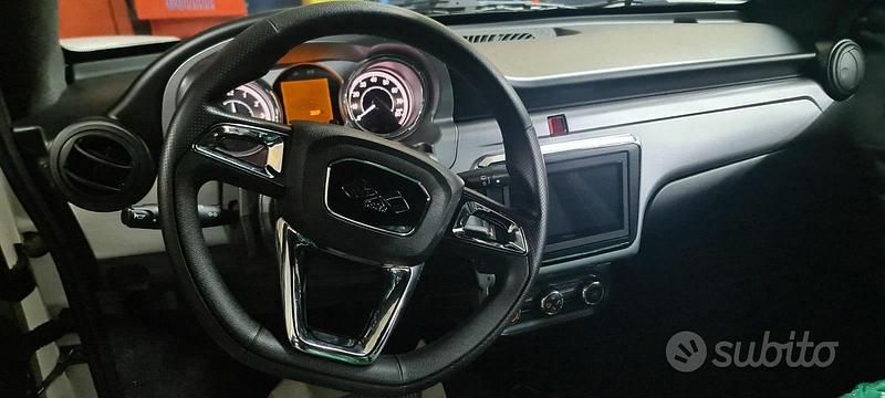 Begagnad Ligier JS50 2023 Vit Halvkombi