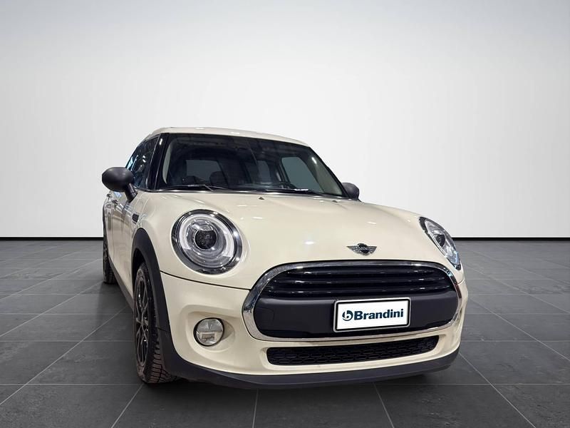 Usata Mini One D Hype 95 CV (69 kW) 2018 Beige cappuccino Utilitaria