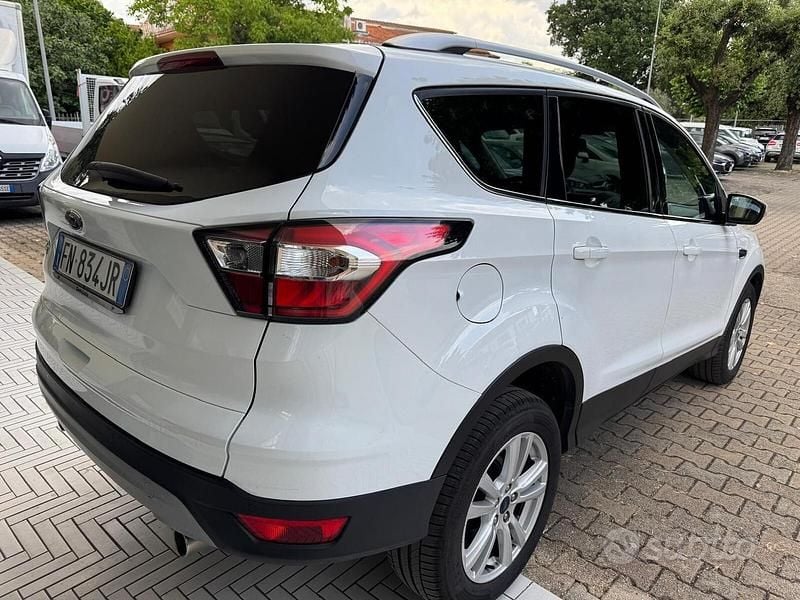 Usata Ford Kuga S 120 CV (88 kW) 2017 Bianco SUV