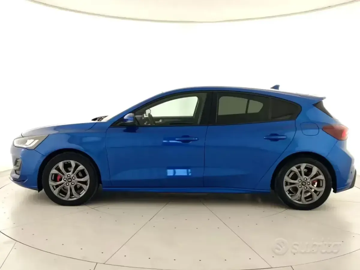 Usata Ford Focus ST-Line 125 CV (91 kW) 2022 Azzurra Berlina
