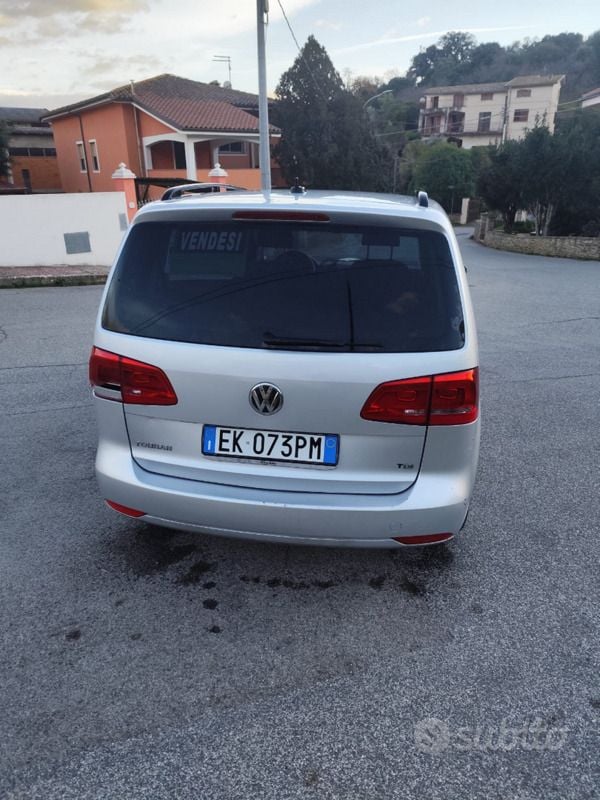 Usata 2011 VW Touran Monovolume | 4500 € (Ottimo prezzo) - Immagine 1/4
