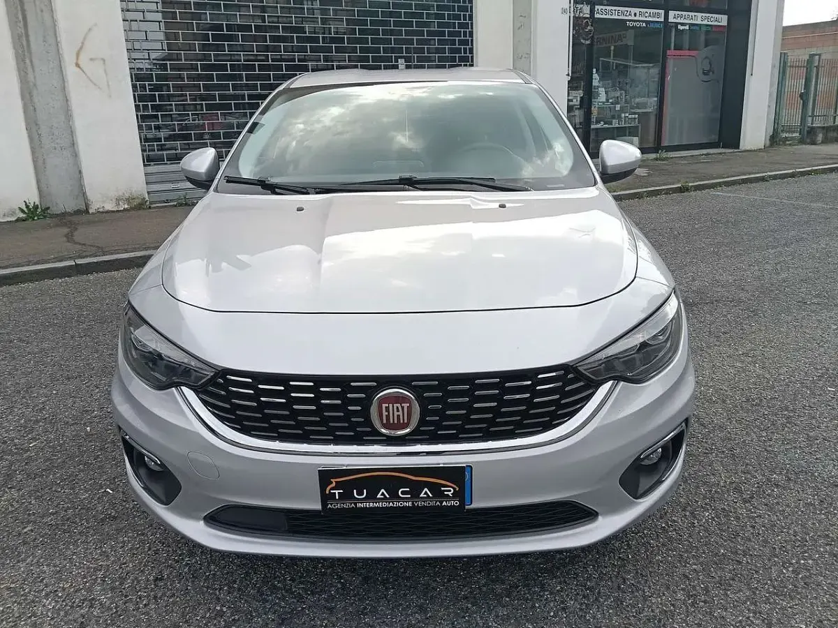 Usata Fiat Tipo Lounge 120 CV (88 kW) 2021 Grigio Berlina
