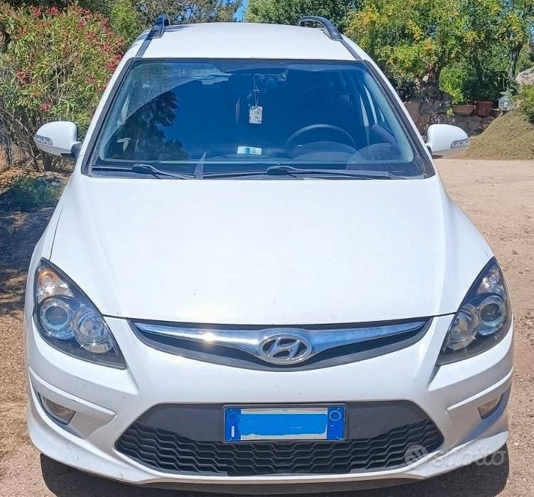 Usata Hyundai i30 90 CV (66 kW) 2011 Bianco Station wagon