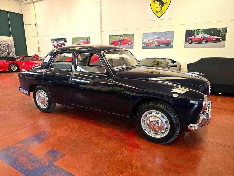 Usata Alfa Romeo 1900 90 CV (66 kW) 1955 Blu Berlina
