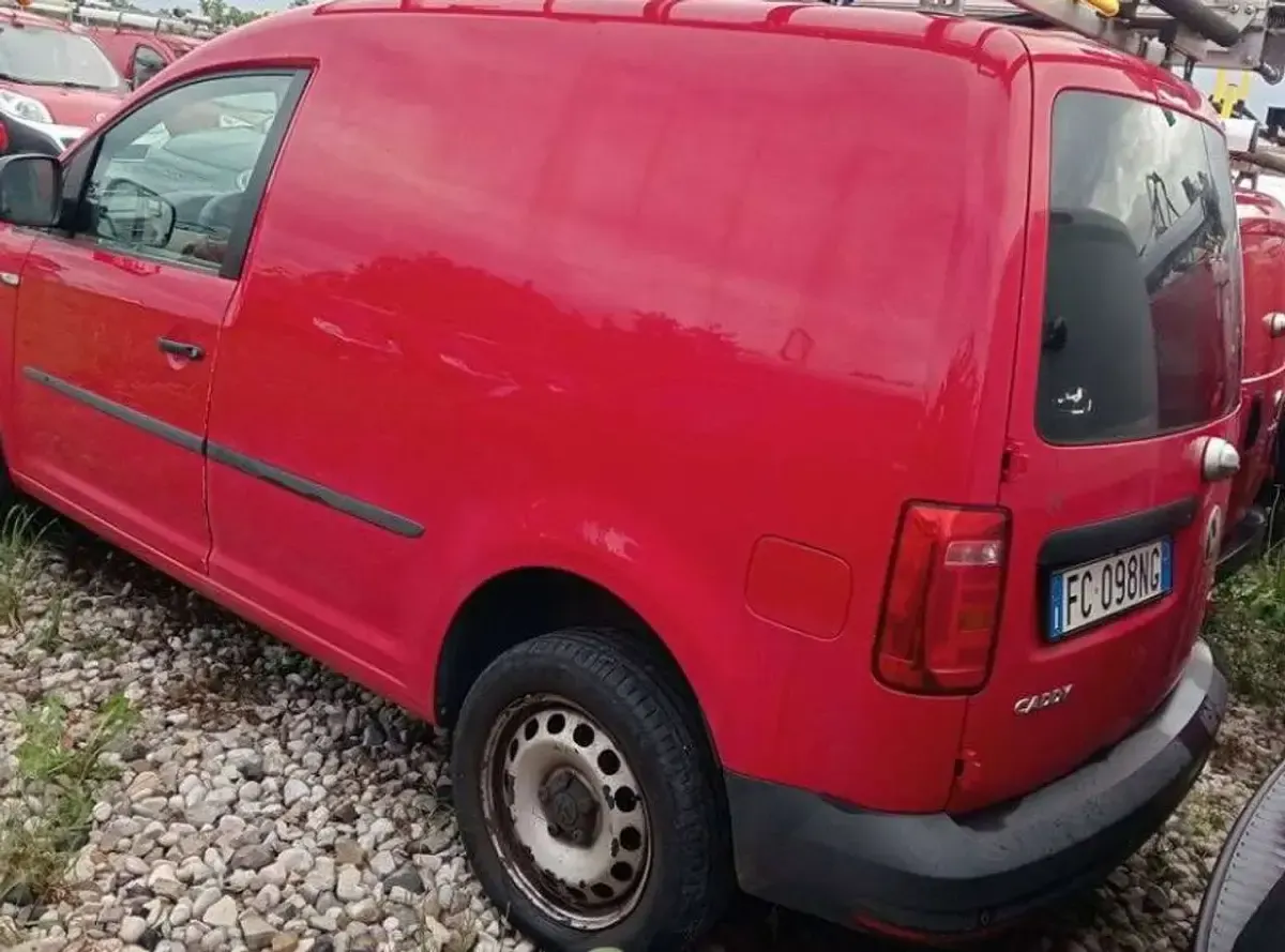Usata VW Caddy 122 CV (89 kW) 2016 Rosso Monovolume