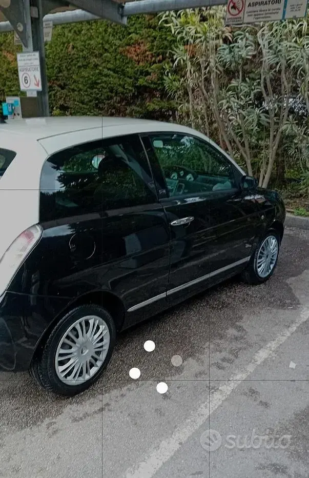 Usata Lancia Ypsilon 80 CV (58 kW) 2008 Nero Utilitaria