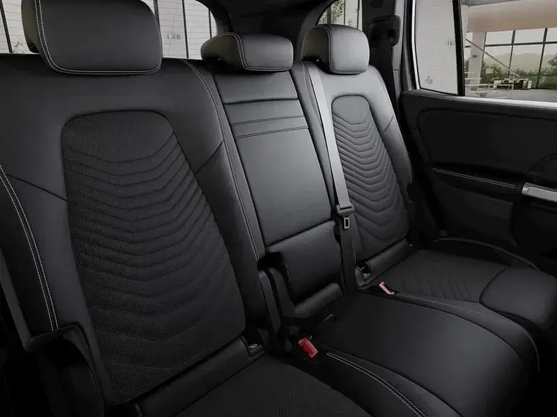 Nuova Mercedes GLB200 Advanced 150 CV (110 kW) 2026 Grigio montagna SUV