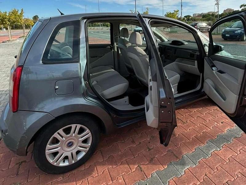 Usata Fiat Idea Active 95 CV (69 kW) 2006 Argento Monovolume