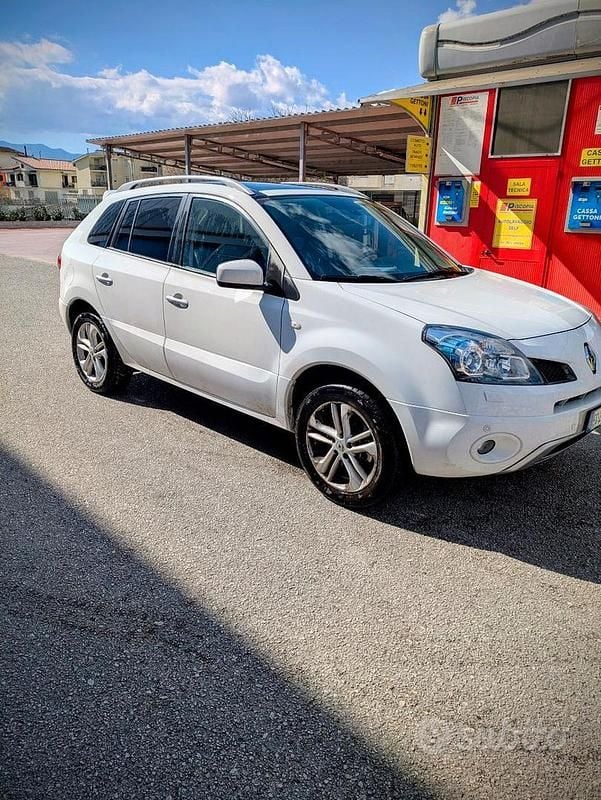 Usata Renault Koleos Luxe 150 CV (110 kW) 2012 Bianco SUV